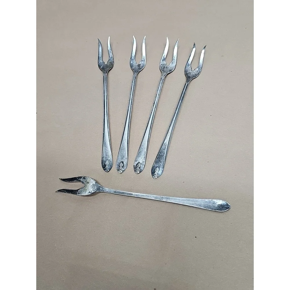 Set of 5‎ VTG Wm Rogers Mfg Co Original Rogers Silverplate Pickle Cocktail Forks